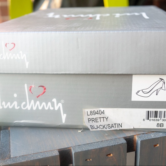 Luichiny Black Satin Peep Toe Heels - size 8 - Picture 8 of 8